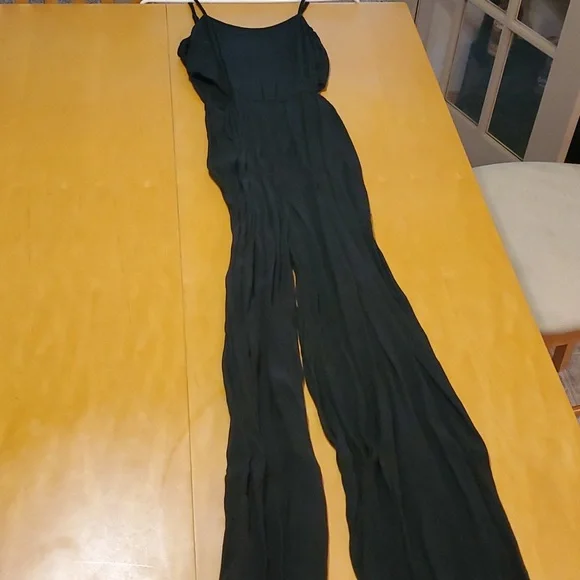 Express Women's  XS Pantsuit, all black waist peekaboo cutouts◾️great condition - Picture 8 of 9